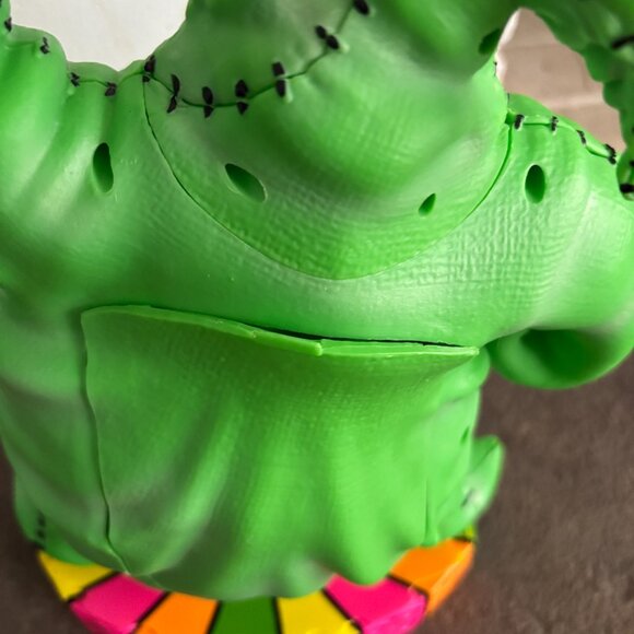 Disney parks popcorn bucket oogie boogie dice colorful 2018 halloween nightmare - Picture 8 of 9